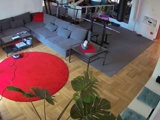 voyeurcam-julmodels-living-2