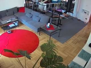 voyeurcam-julmodels-living-2