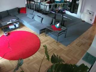 voyeurcam-julmodels-living-2