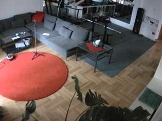 यह मॉडल अभी लाइव है. voyeurcam-julmodels-living-2