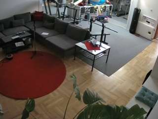 voyeurcam-julmodels-living-2