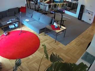 Model ini sedang live sekarang. voyeurcam-julmodels-living-2