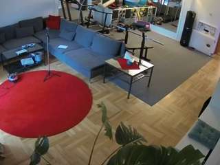 voyeurcam-julmodels-living-2