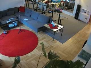 voyeurcam-julmodels-living-2