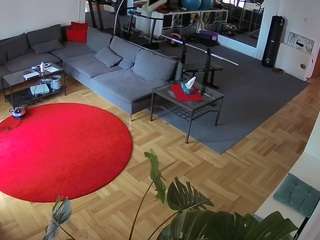 voyeurcam-julmodels-living-2