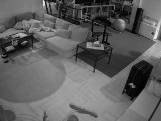 voyeurcam-julmodels-living-2