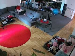 voyeurcam-julmodels-living-2
