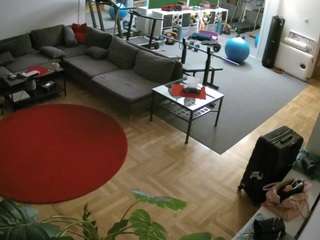 voyeurcam-julmodels-living-2