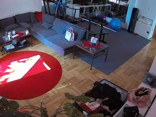 voyeurcam-julmodels-living-2