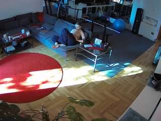 voyeurcam-julmodels-living-2