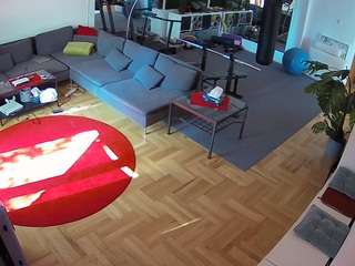 voyeurcam-julmodels-living-2