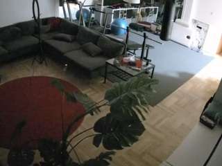 voyeurcam-julmodels-living-2