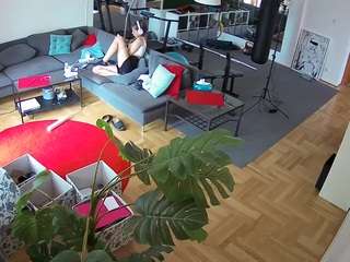 voyeurcam-julmodels-living-2