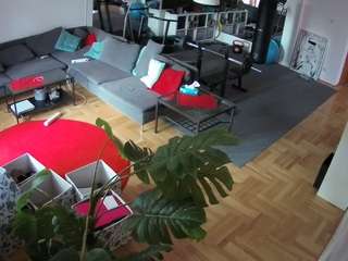 voyeurcam-julmodels-living-2