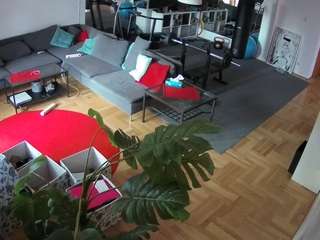 voyeurcam-julmodels-living-2