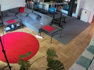 voyeurcam-julmodels-living-2