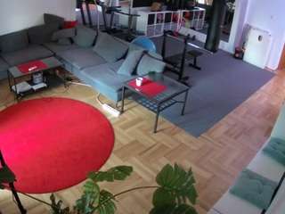 voyeurcam-julmodels-living-2