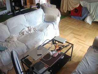 voyeurcam-julmodels-living-3 webcam