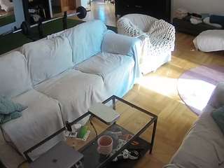 Voyeurcam-julmodels-living-3