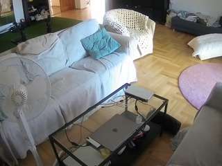 voyeurcam-julmodels-living-3 webcam