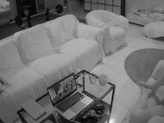 Voyuer House camsoda voyeurcam-julmodels-living-3