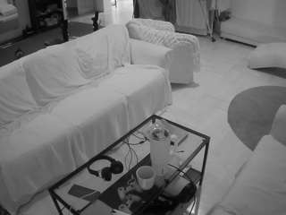 Vouyeur House camsoda voyeurcam-julmodels-living-3