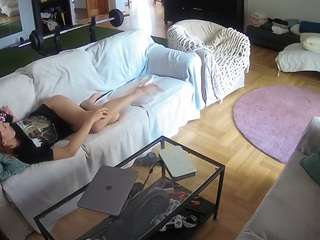 Gro E Titten Wackeln camsoda voyeurcam-julmodels-living-3