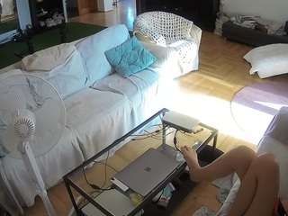 Voyouer House camsoda voyeurcam-julmodels-living-3