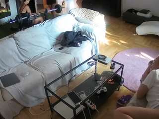 voyeurcam-julmodels-living-3