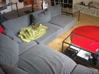 voyeurcam-julmodels-living-3