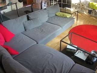 voyeurcam-julmodels-living-3