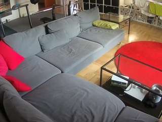 voyeurcam-julmodels-living-3