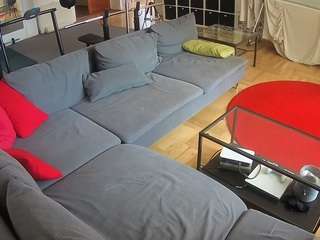 voyeurcam-julmodels-living-3