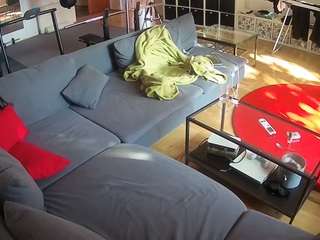 voyeurcam-julmodels-living-3