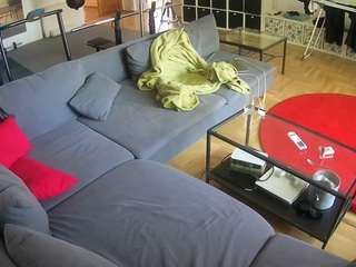 voyeurcam-julmodels-living-3