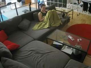 voyeurcam-julmodels-living-3