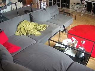 voyeurcam-julmodels-living-3