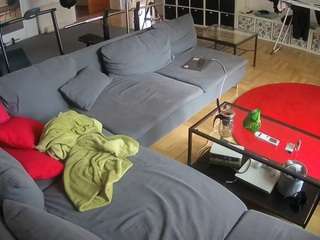 voyeurcam-julmodels-living-3