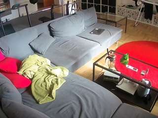 voyeurcam-julmodels-living-3