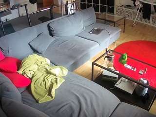 voyeurcam-julmodels-living-3