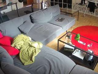 voyeurcam-julmodels-living-3