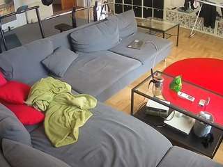 voyeurcam-julmodels-living-3