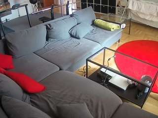 voyeurcam-julmodels-living-3