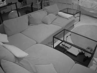 voyeurcam-julmodels-living-3