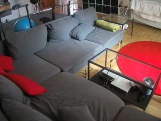 voyeurcam-julmodels-living-3
