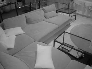 voyeurcam-julmodels-living-3
