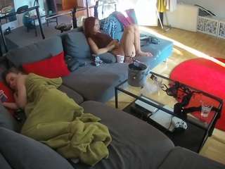 voyeurcam-julmodels-living-3