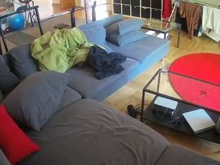 voyeurcam-julmodels-living-3
