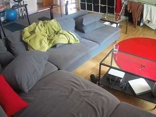voyeurcam-julmodels-living-3