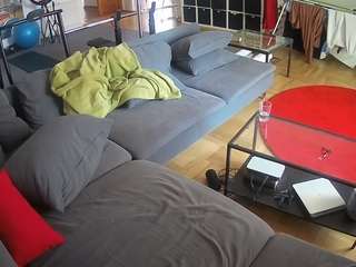 voyeurcam-julmodels-living-3